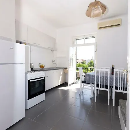 Πανσιόν Mario Σπλιτ